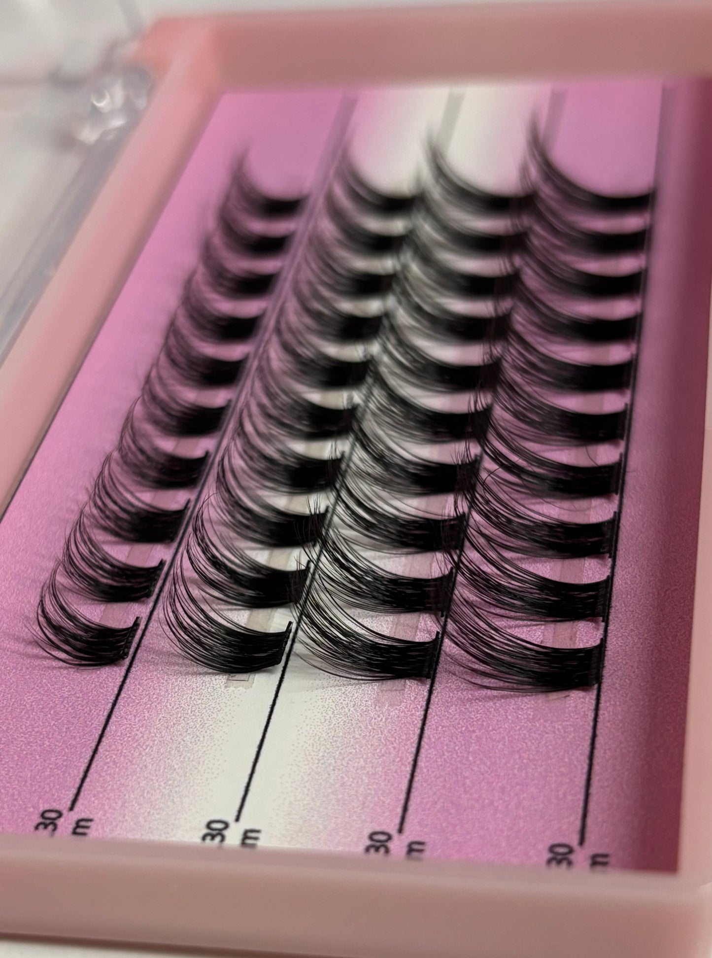 4 Row Customised Lashes - GNarli Nails